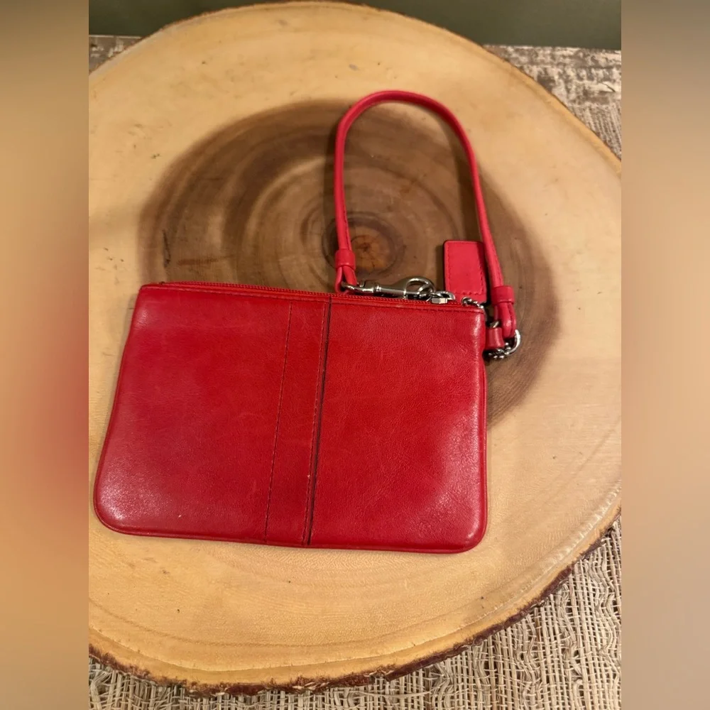 COACH Penelope Leather‎ Wristlet Red Silver Hardware